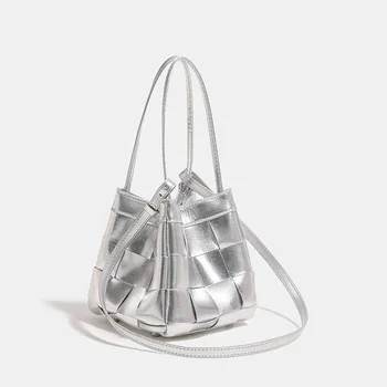 Нова Популярната Женска чанта-кофа 2023, Чанти-Тоут от Изкуствена кожа с Голям капацитет за Жени, Модни Елегантна Тканая Дизайнерска Чанта за Подмишниците Bolsa Чанта