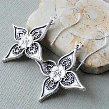 Реколта метални обеци с дърворезба във формата на цвете, прости дамски обеци-куки